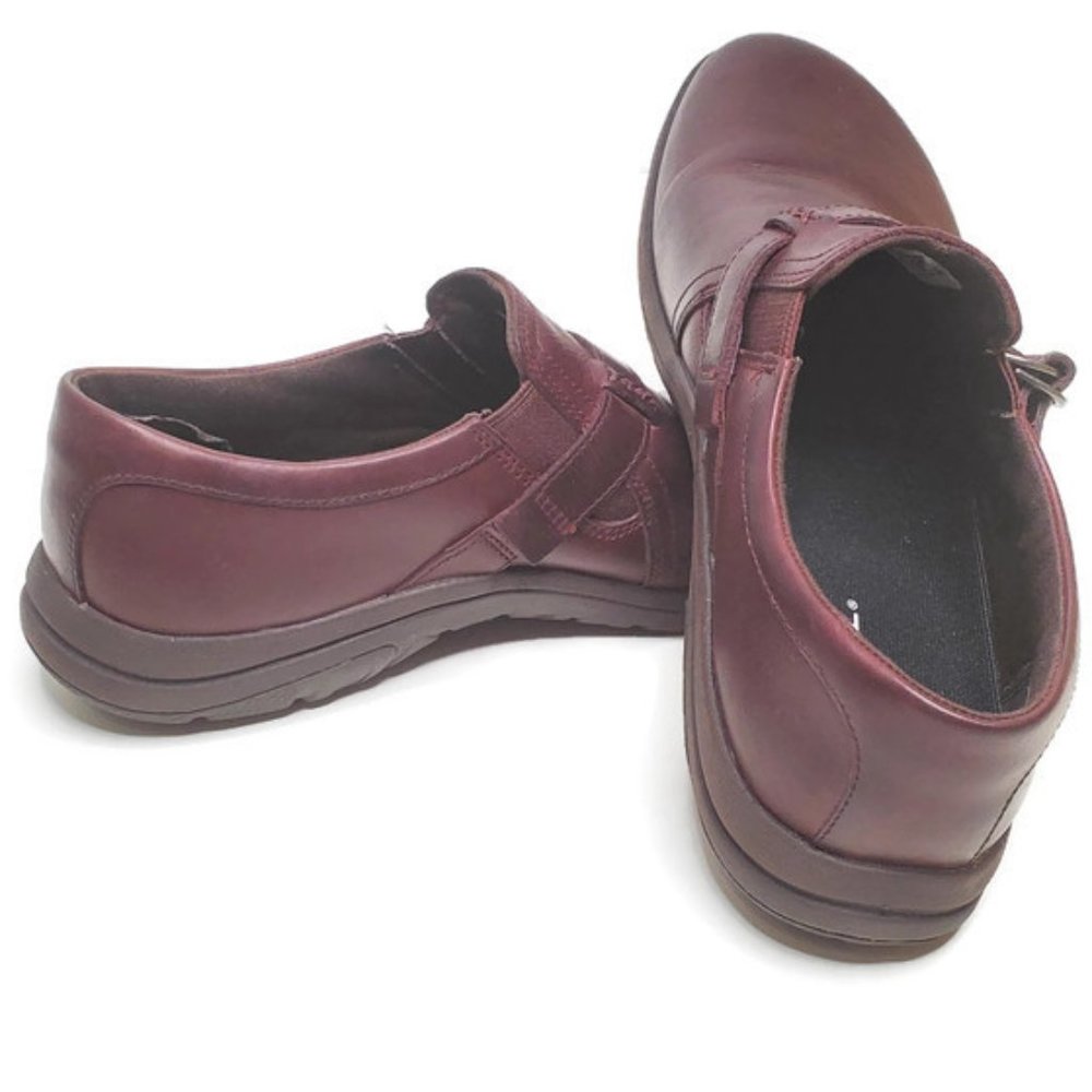 Merrell Women's Dassie Stitch Buckle Slip On Shoes